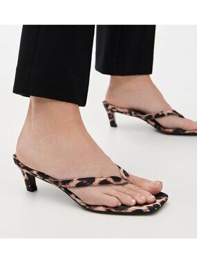 TONY BIANCO Topaz Sandals Satin Leopard Cheetah Print Kitten Heel Size 9